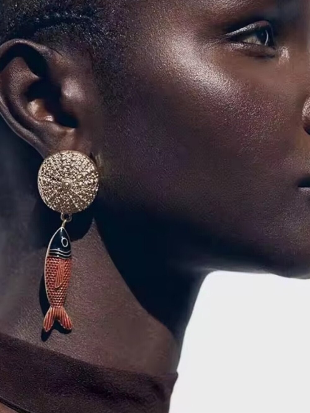 New! ZARA Gold Textured Disc Red Enamel Fish Dangle Statement Earrings •  NWOT